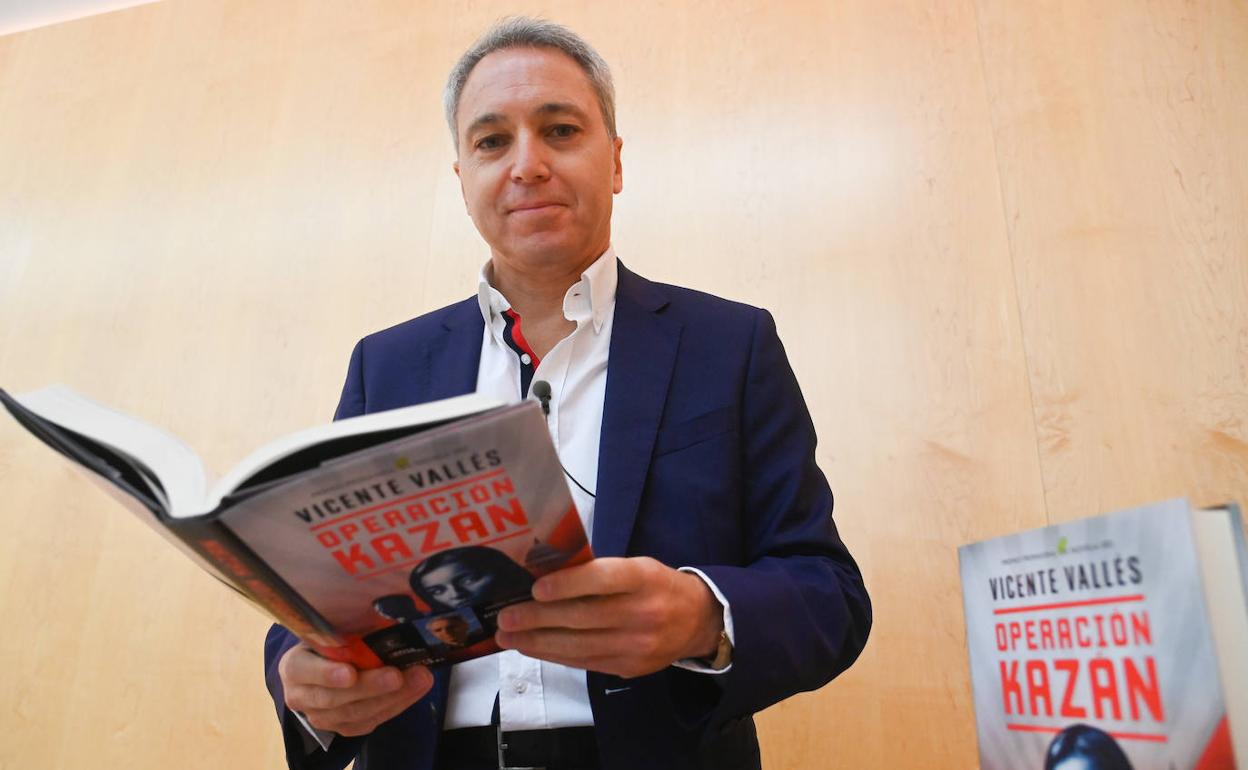 El periodista Vicente Vallés presenta su último libro en Burgos.