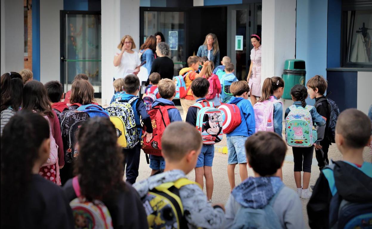 El curso ha comenzado en el centro con falta de personal. 