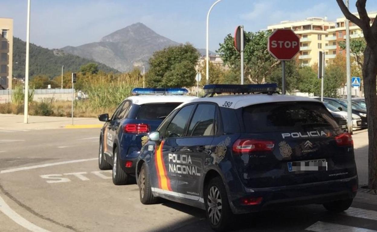 La Policía Nacional acudió al domicilio tras el aviso de otra de las hijas de la víctima. 