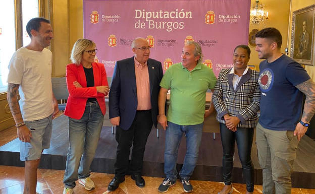 Presentación de Alicante Gastronómica a la que han acudido, entre otros, el diputado Jesús María Sendino. 