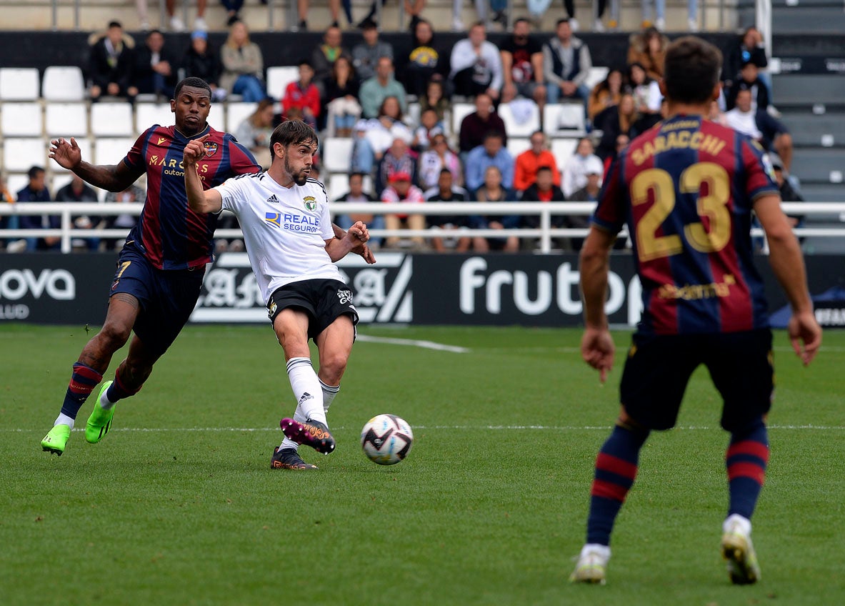 Fotos: El Burgos CF continúa imbatido