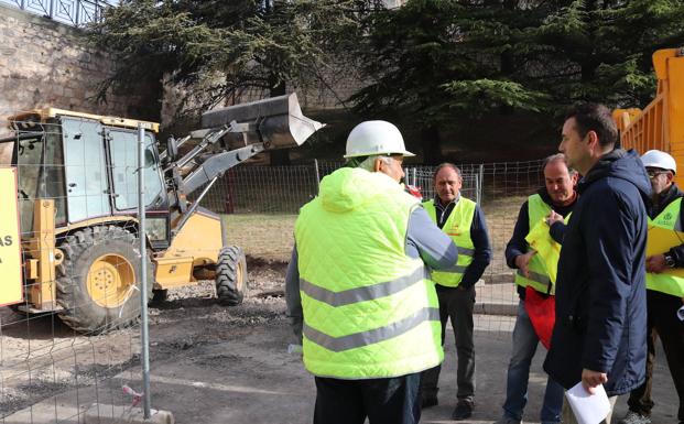 El alcalde, Daniel de la Rosa, ha visitado las obras.