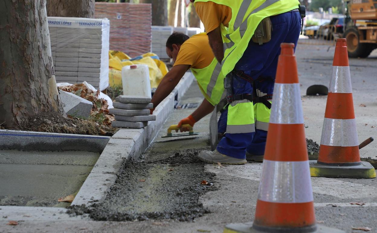 Los programas mixtos de empleo permiten la contratación temporal de desempleados. 