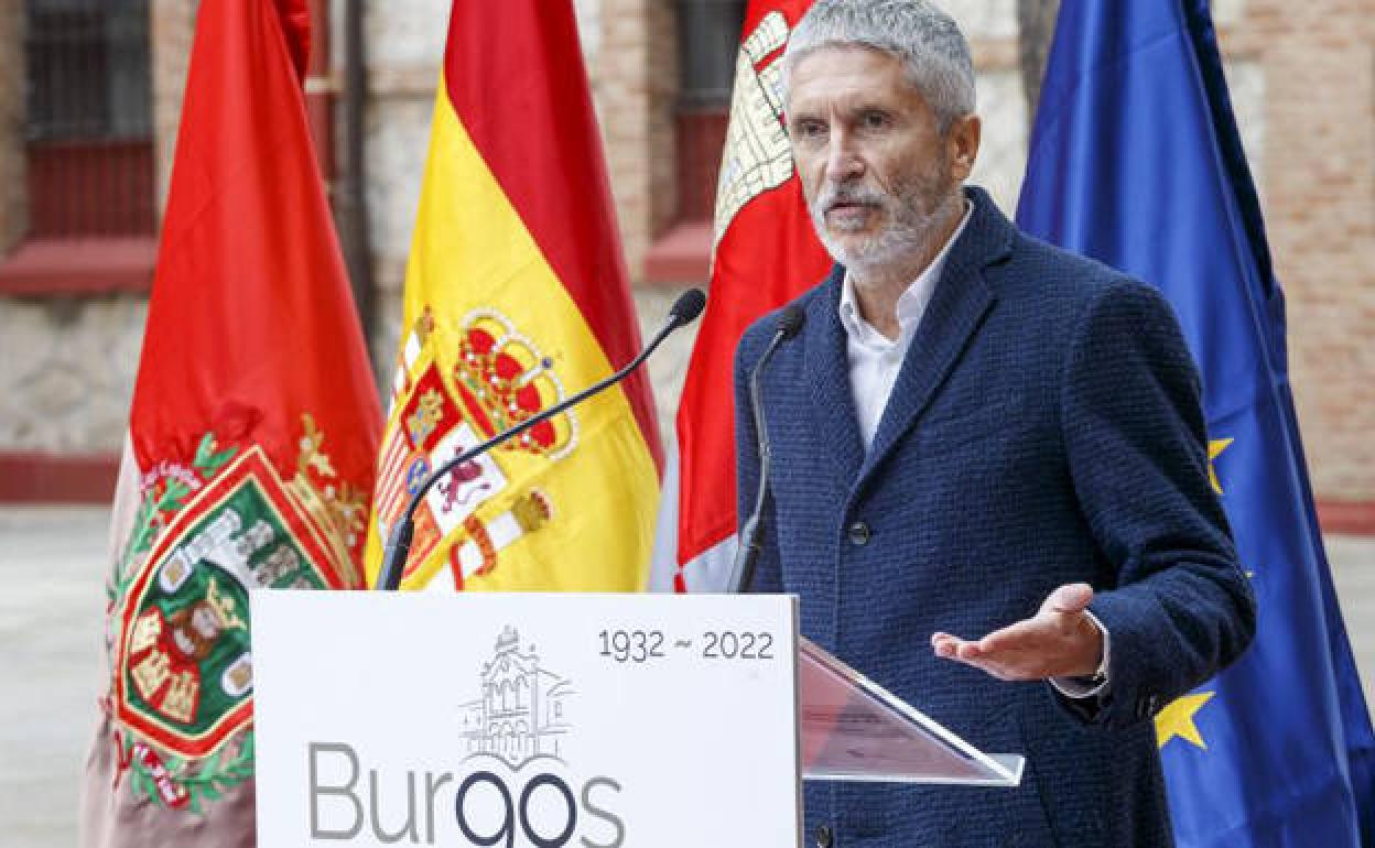 Fernando Grande-Marlaska durante su visita a la prisión de Burgos. 