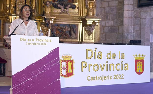La consejera de Movilidad reivindica la «cohesión territorial» y las «competencias digitales» en Burgos