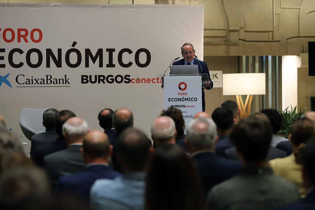 Fotos: Juan José Toribio, prestigioso y reconocido economista participa en el primer Foro Económico de BURGOSconecta