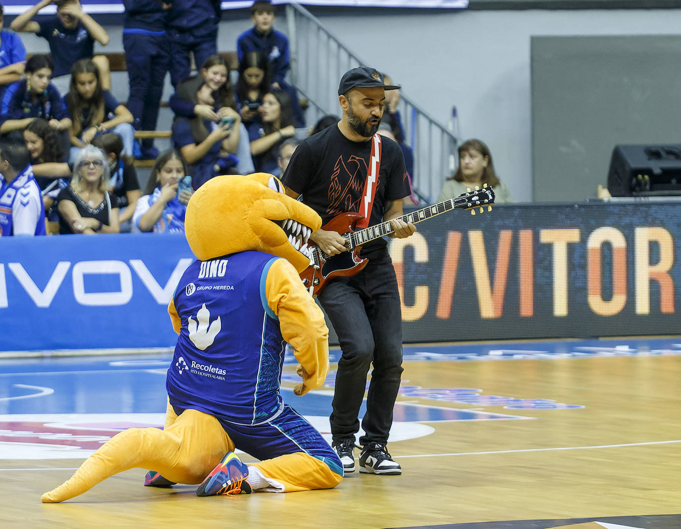 Fotos: Victoria del San Pablo frente al Melilla en su camino de regreso a ACB