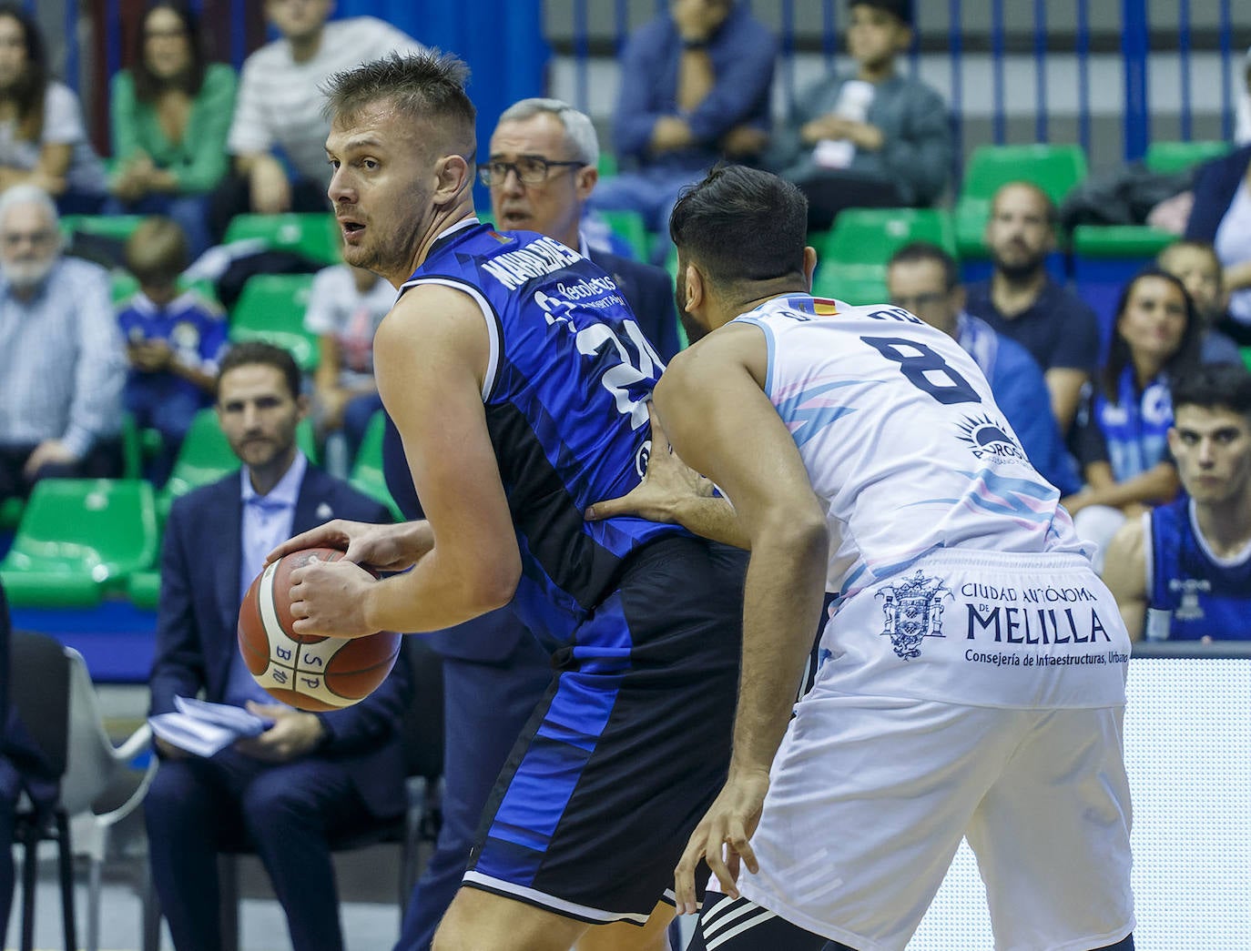 Fotos: Victoria del San Pablo frente al Melilla en su camino de regreso a ACB