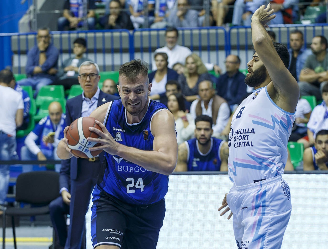 Fotos: Victoria del San Pablo frente al Melilla en su camino de regreso a ACB