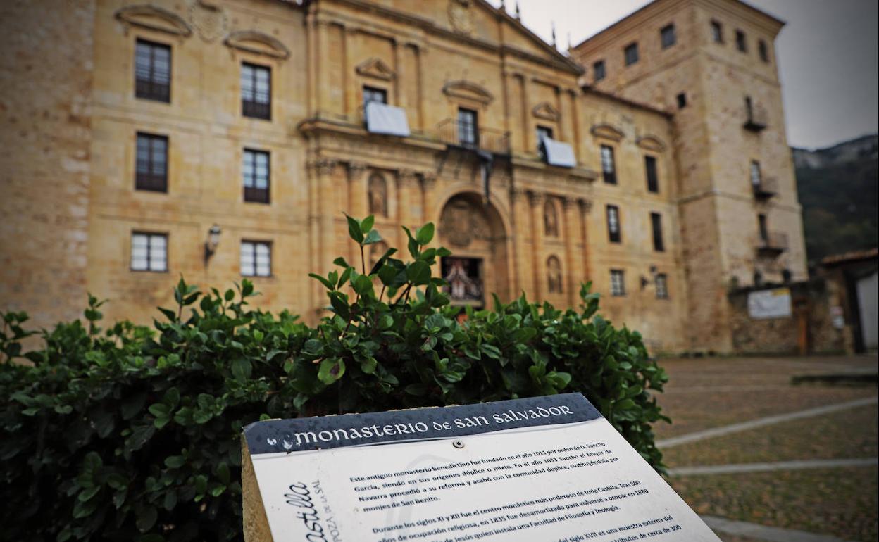 Exteriores del monasterio de San Salvador de Oña. 