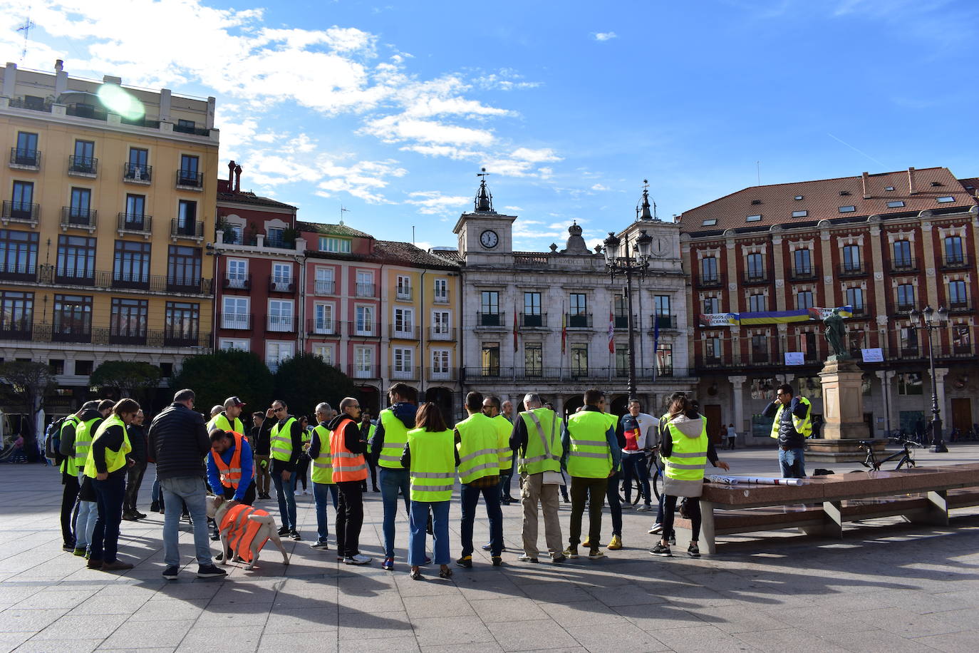 Fotos: La Policía Local de Burgos protesta frente al Ayuntamiento