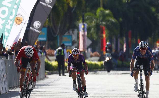 El Burgos BH, el mejor equipo de la séptima etapa del Tour de Langkawi