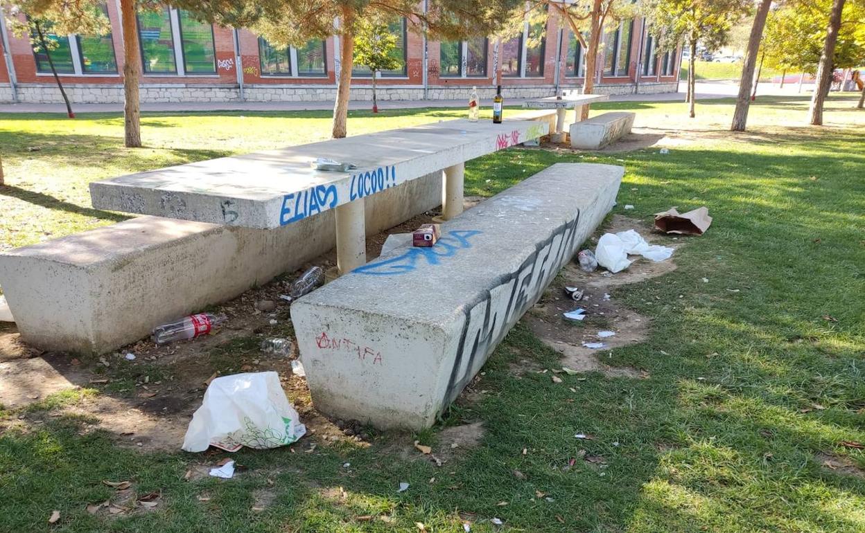 Los botellones generan inseguridad y suciedad.