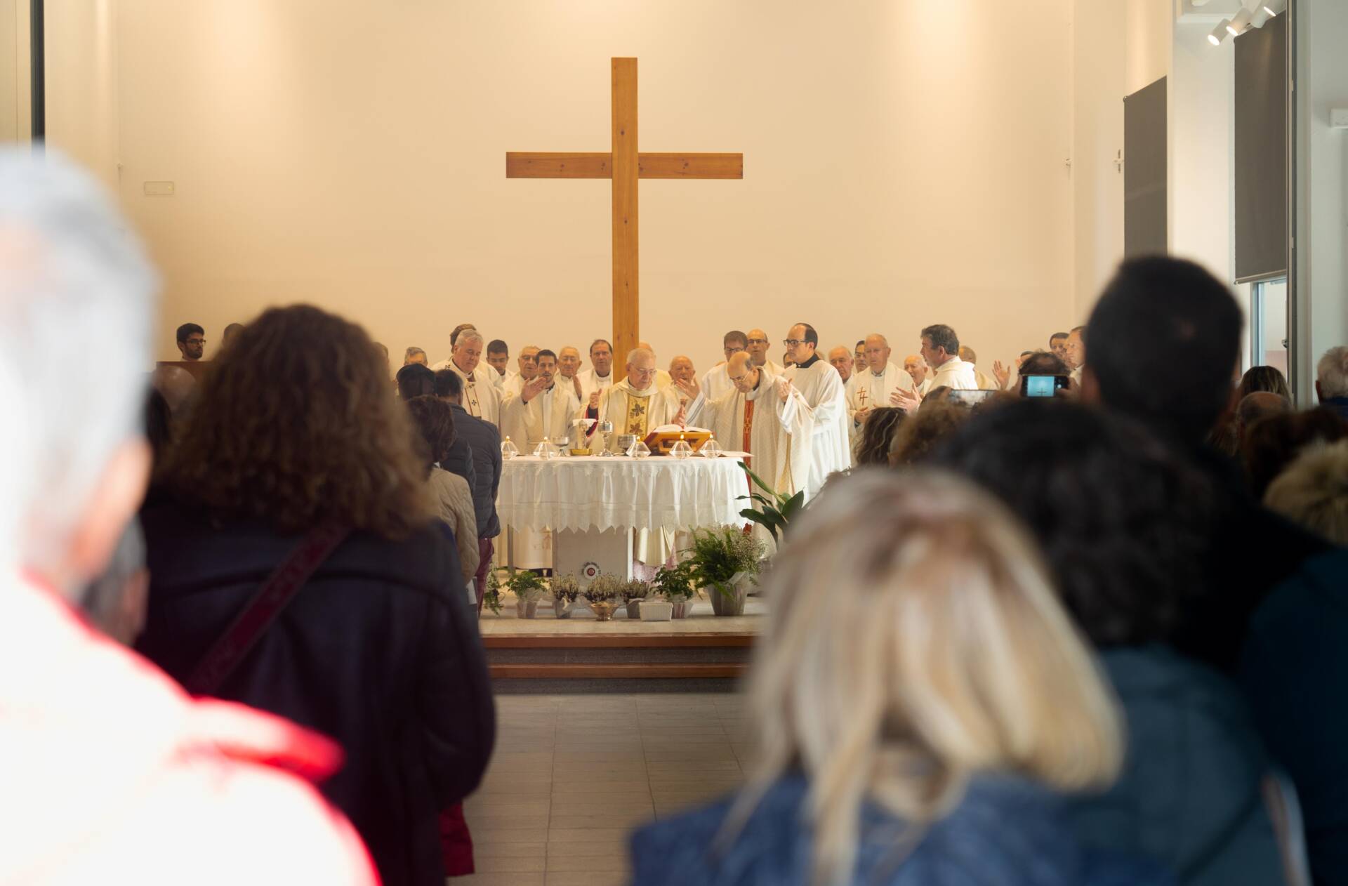 Fotos: Nueva parroquia de Juan Pablo II