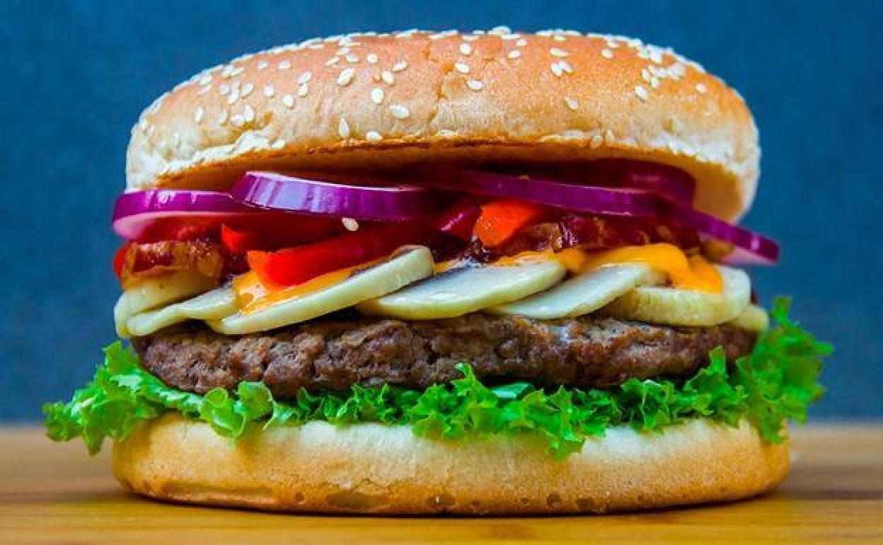 Sanidad ha retirado del mercado una hamburguesa vendida en España.