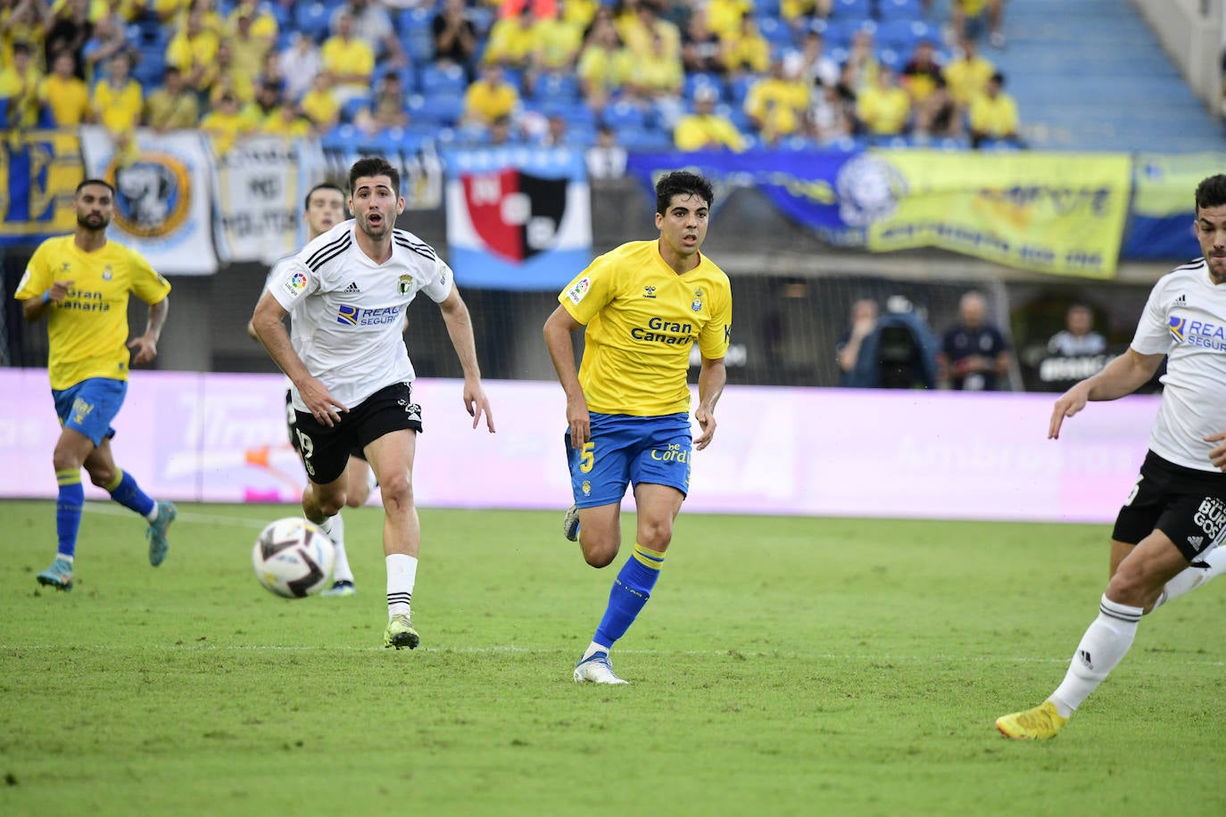 Imágenes de la victoria del Burgos CF ante Las Palmas (0-2) en el estadio de Gran Canaria