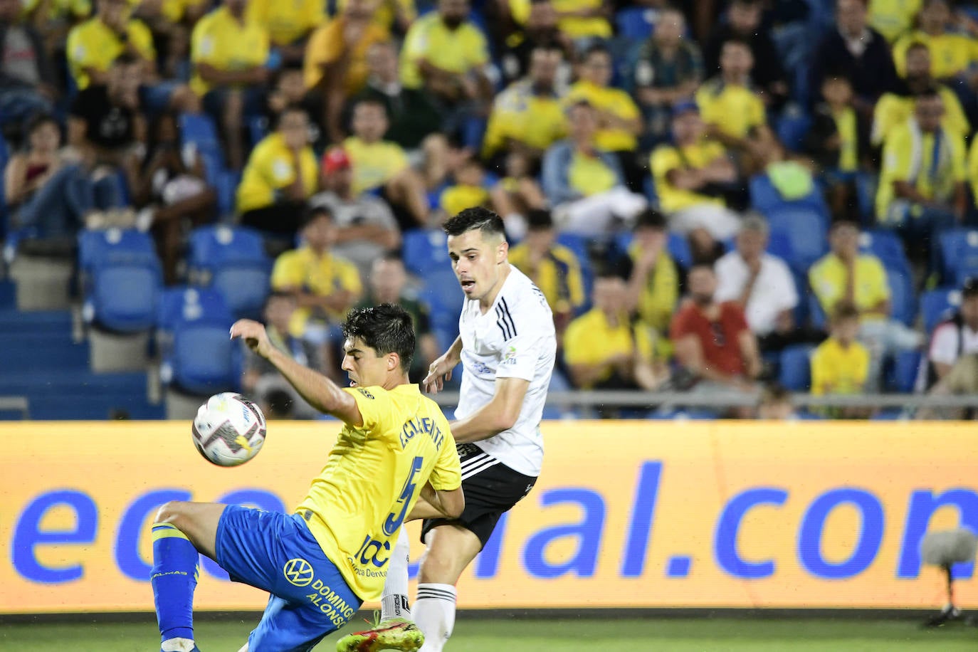 Imágenes de la victoria del Burgos CF ante Las Palmas (0-2) en el estadio de Gran Canaria