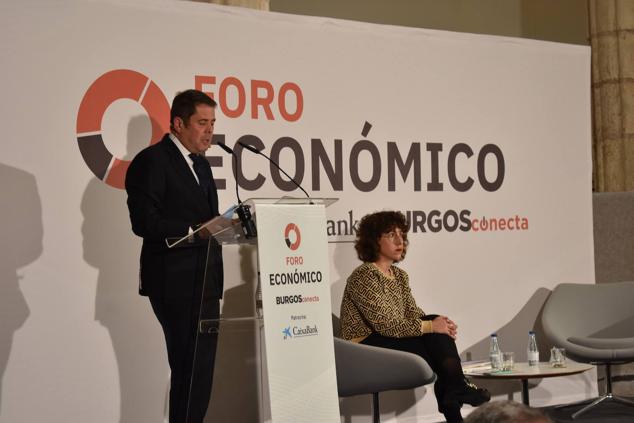 Gerardo Cuerva, presidente de CEPYME, y Gloría Díez, coordinadora de BURGOSconecta 