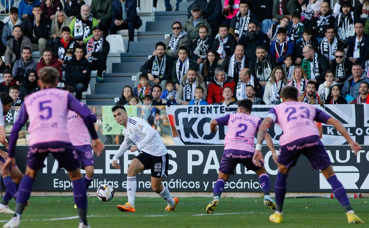 El Burgos CF perdía el liderato de Segunda esta jornada al perder frente al Tenerife.