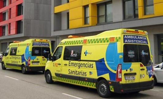 Imagen de archivo de dos ambulancias en Burgos 