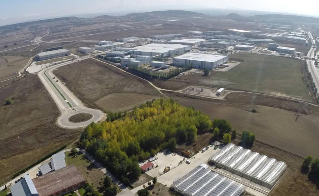 Imagen aérea de la última ampliación del polígono industrial de Villalonquéjar. 