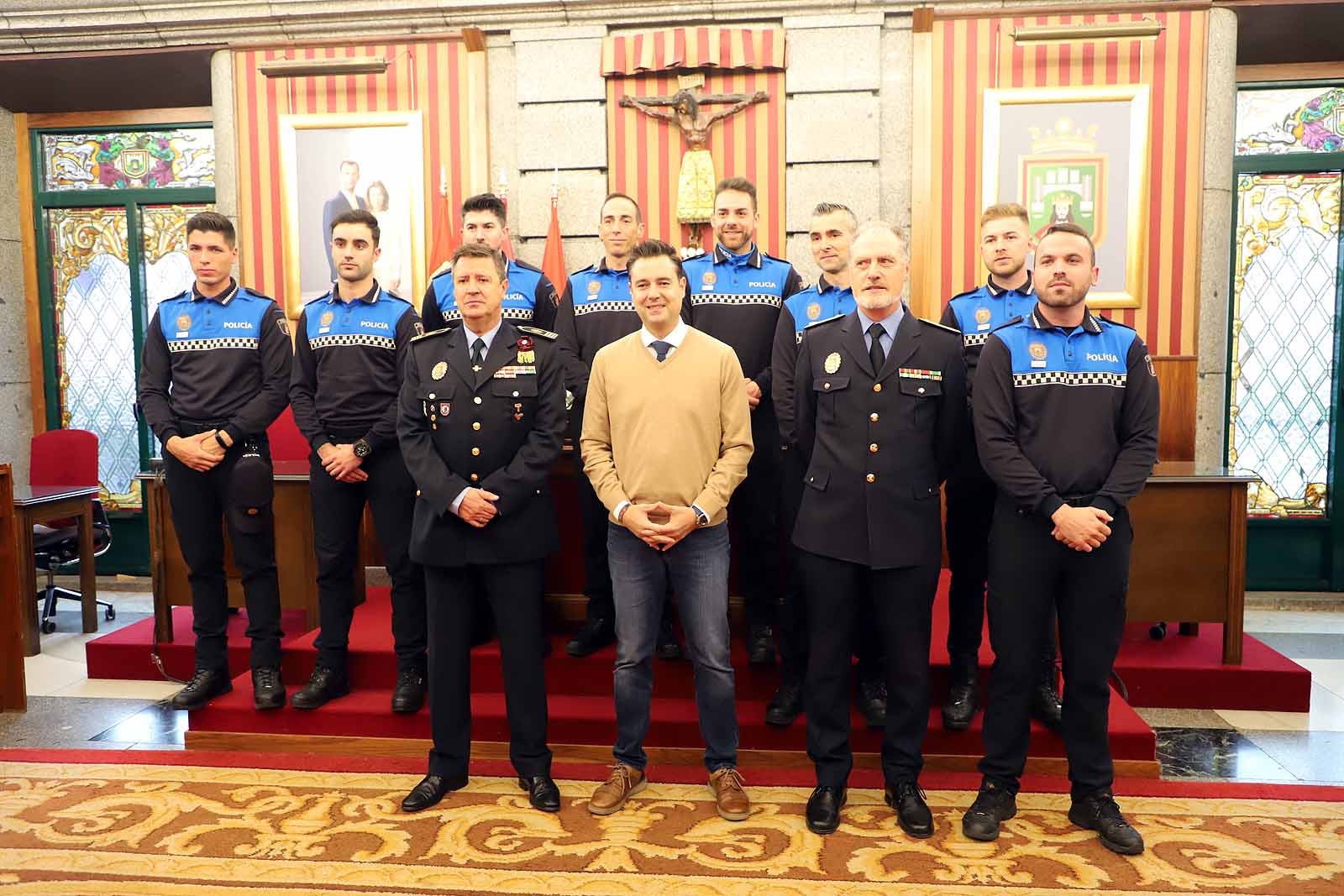 Fotos: 14 nuevos policías velarán por los burgaleses