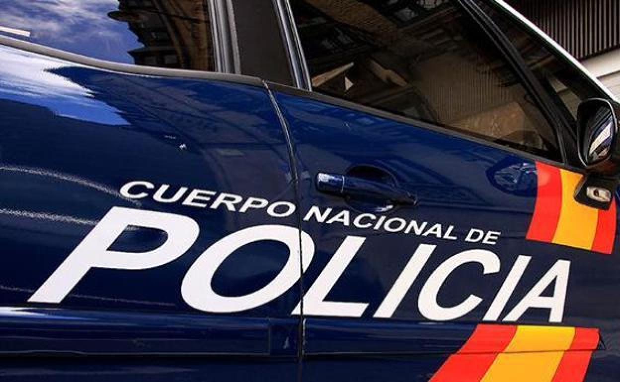 La Policía Nacional detiene a ocho personas tras un hurto en un supermercado.