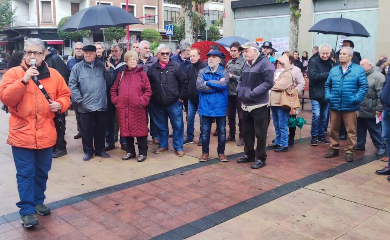 Concentración de pensionistas en Miranda de Ebro.