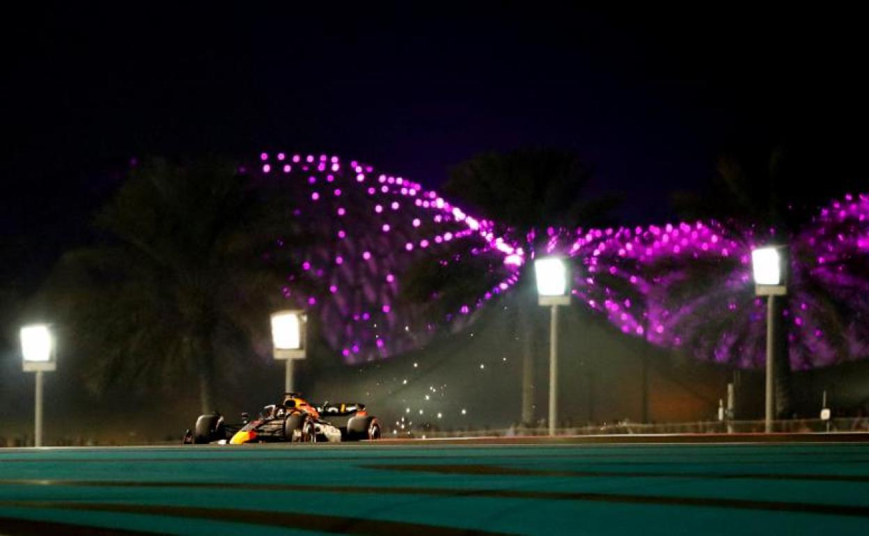 Verstappen durante la clasificación en Abu Dabi