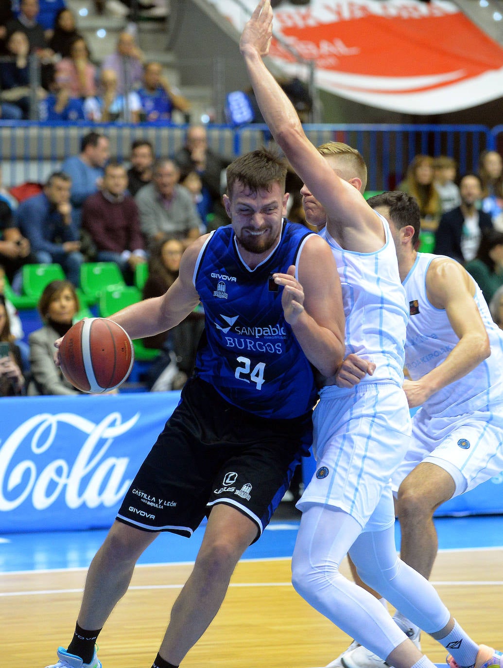 Fotos: Imágenes del partido entre el Hereda San Pablo Burgos y el Guuk Gipuzkoa Basket