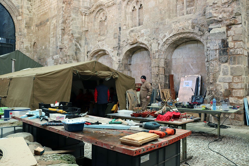 Fotos: El Belén Monumental del Ejército se traslada al Monasterio de San Juan