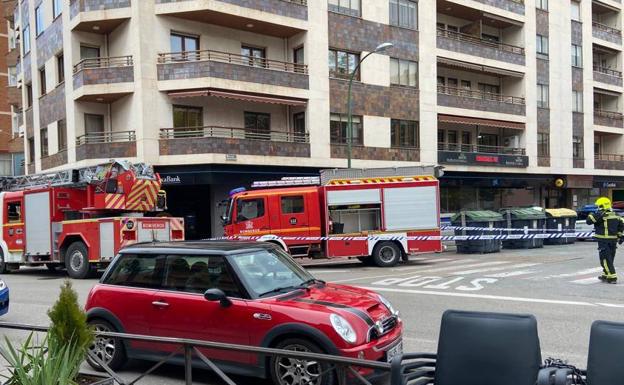 La falsa alarma de un escape de gas obliga a desalojar La Caixa en Aranda