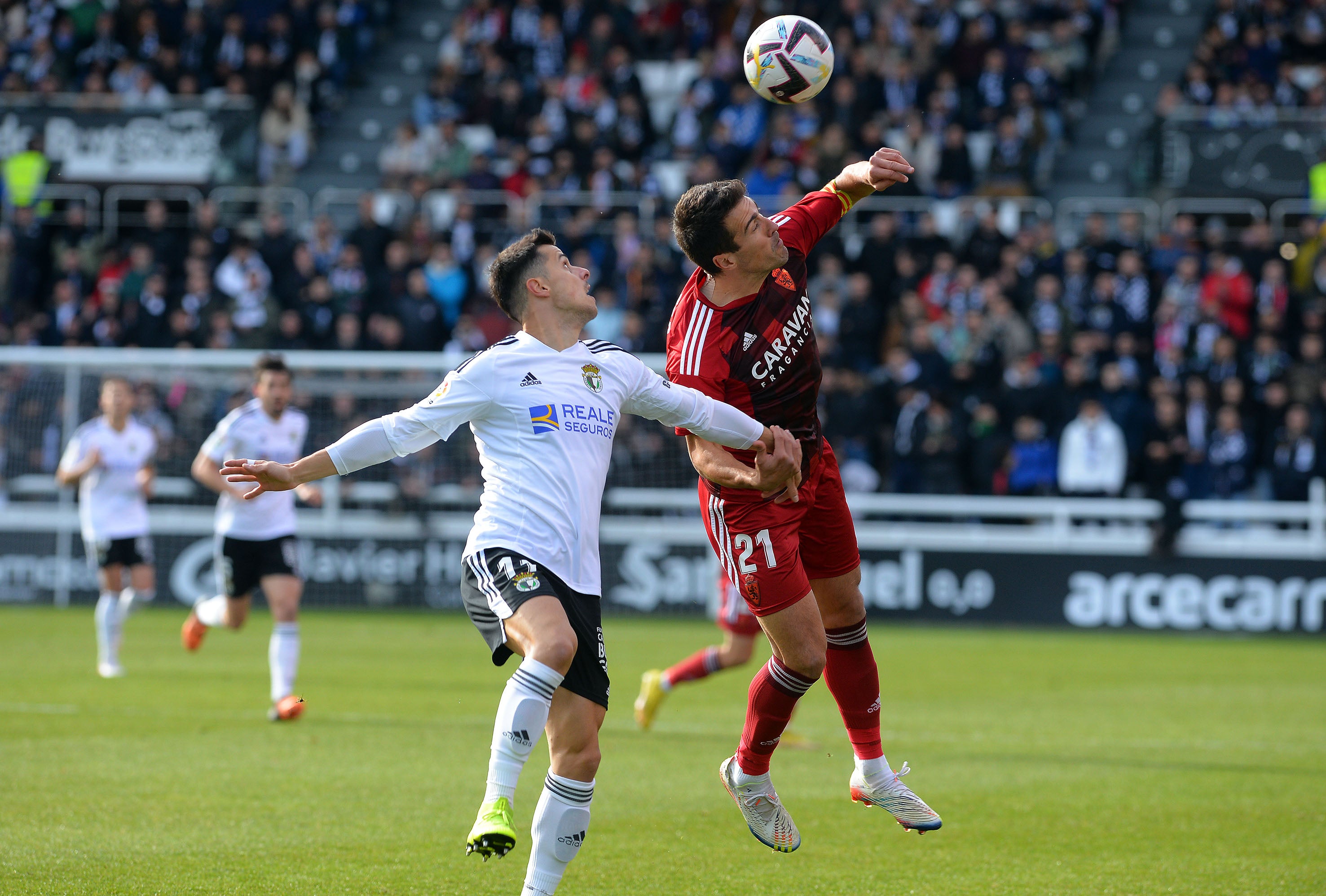 Fotos: El Burgos CF suma un punto en el último suspiro ante el Real Zaragoza