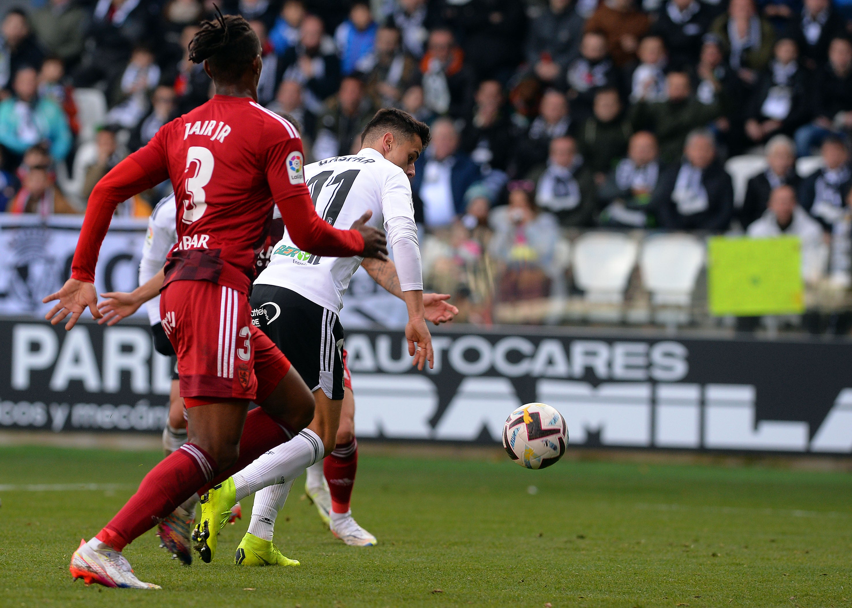 Fotos: El Burgos CF suma un punto en el último suspiro ante el Real Zaragoza