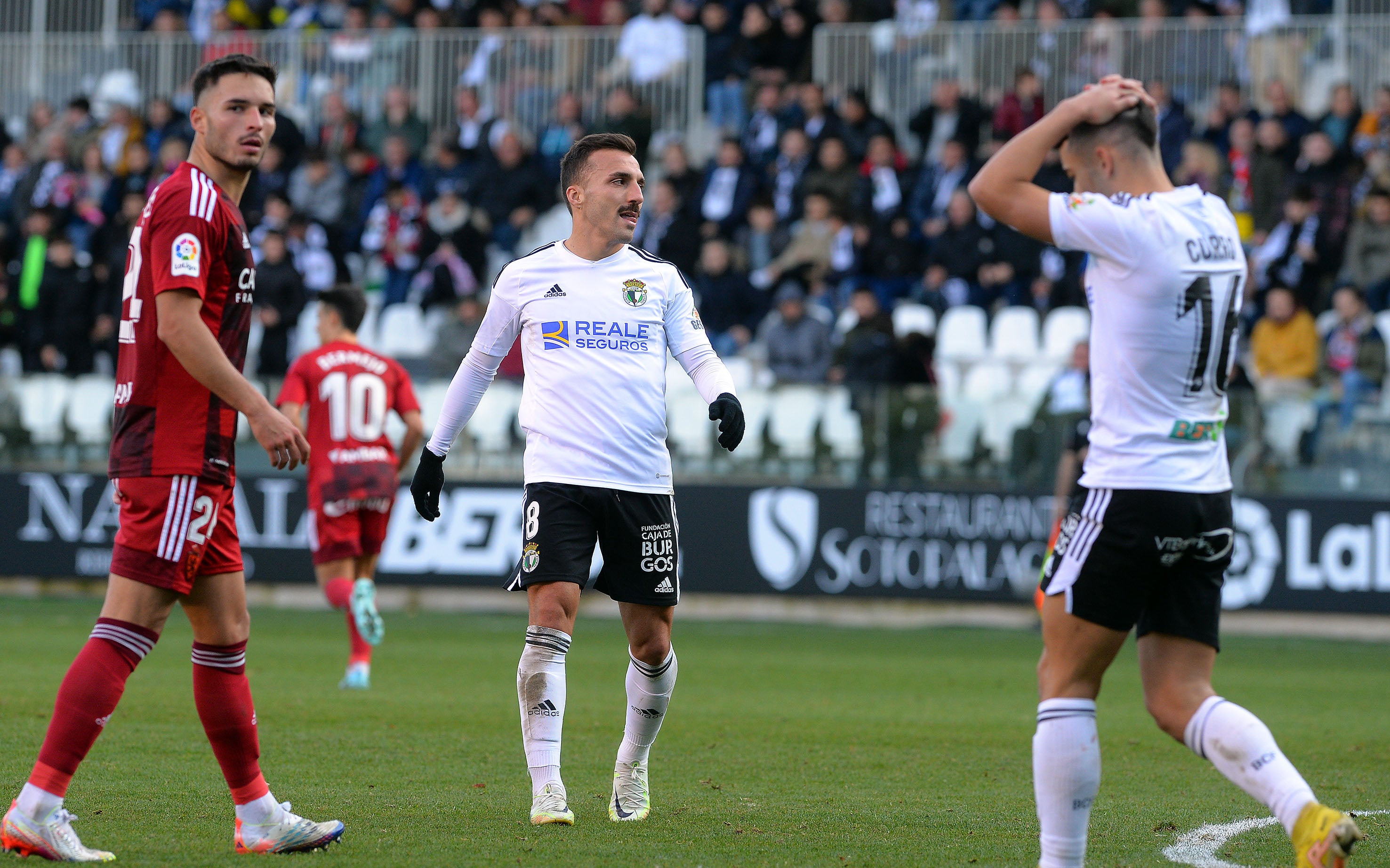 Fotos: El Burgos CF suma un punto en el último suspiro ante el Real Zaragoza