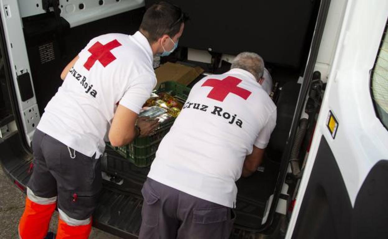 Voluntarios de Cruz Roja. 