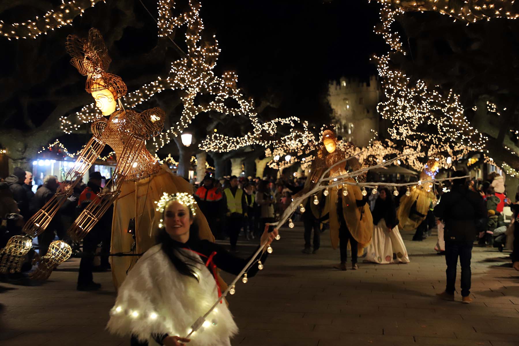 Fotos: Burgos da la bienvenida a la Navidad