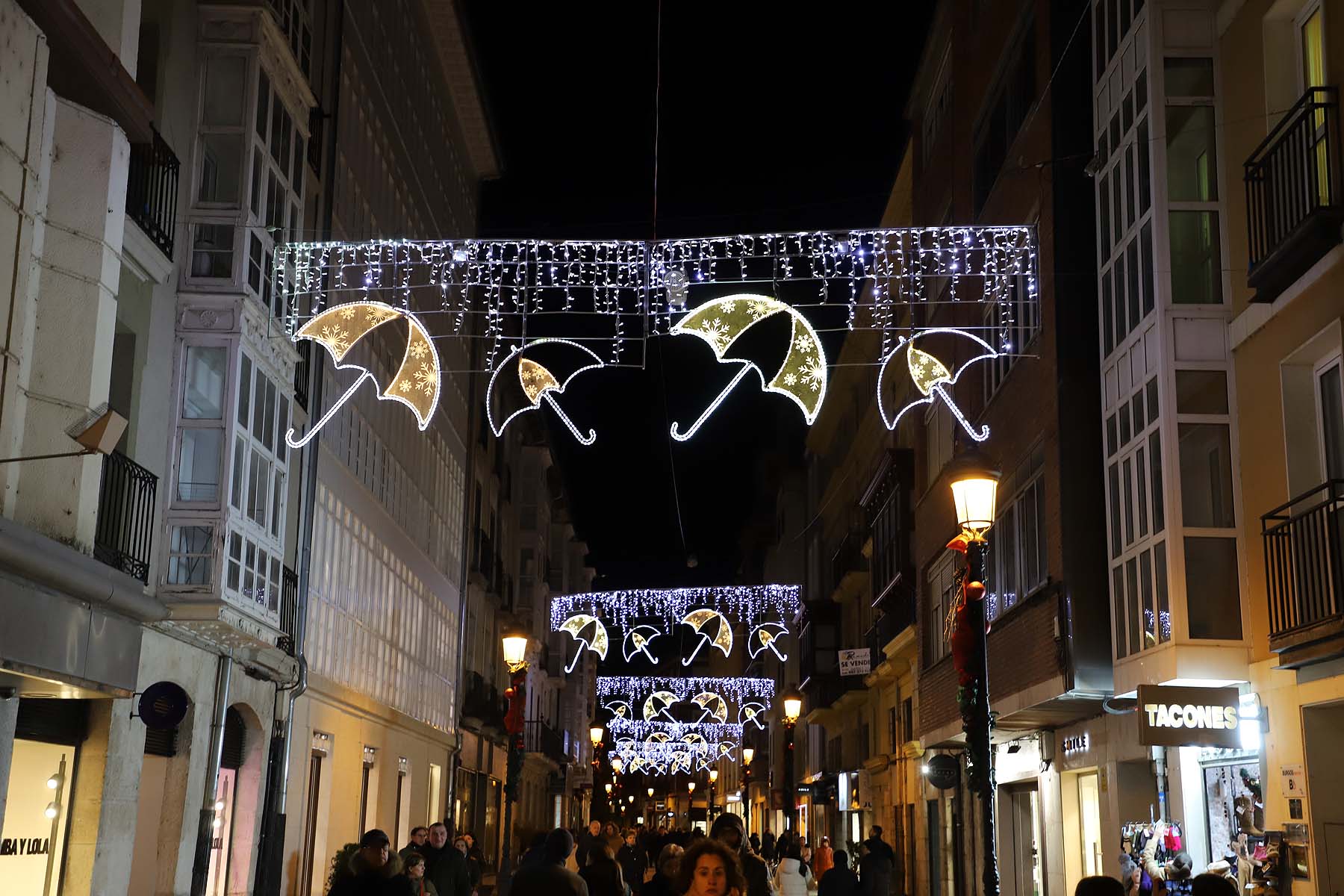 Fotos: Burgos da la bienvenida a la Navidad