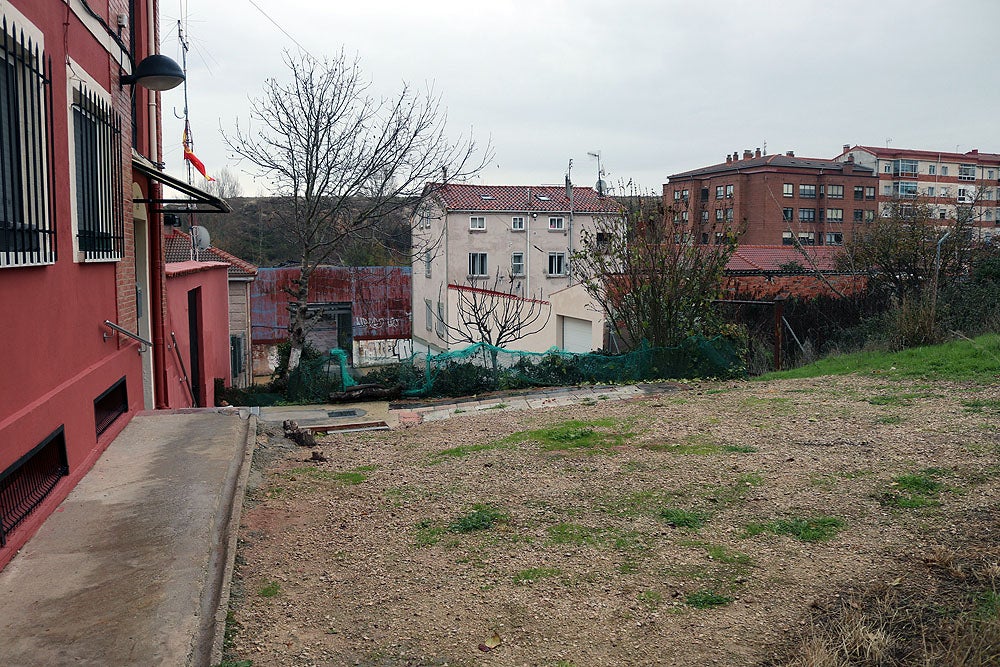 Fotos: Quejas de los vecinos por el acceso impracticalbe de una calle de Burgos