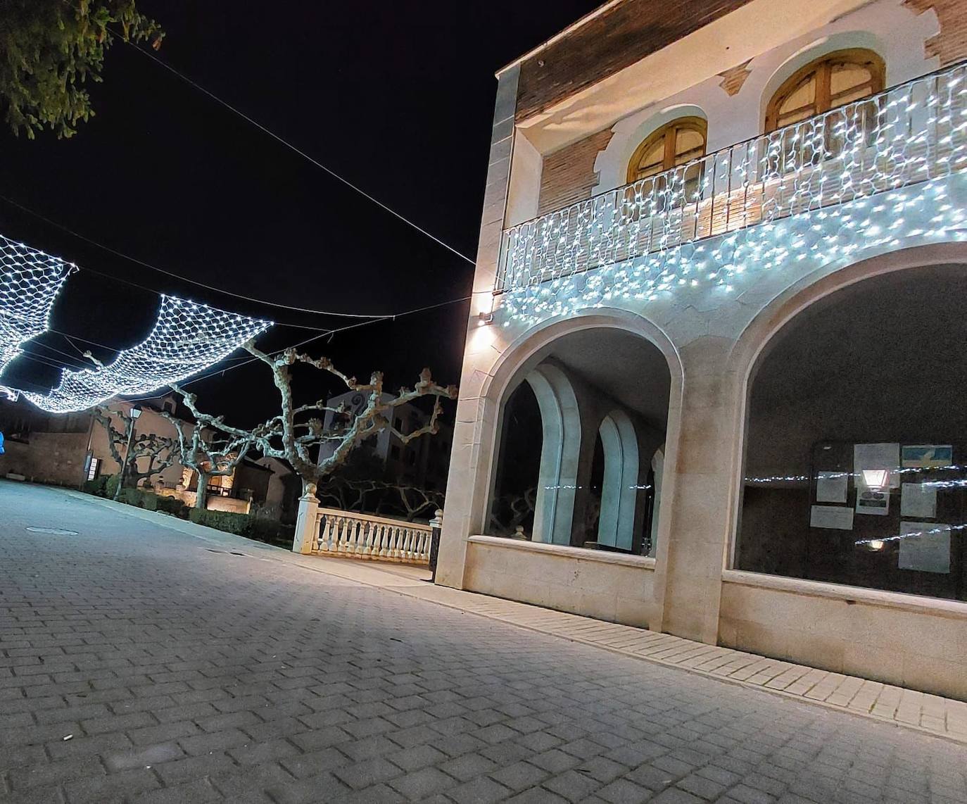 La decoración navideña de Fresnillo de las Dueñas, Gumiel de Izán y Peñaranda de Duero.