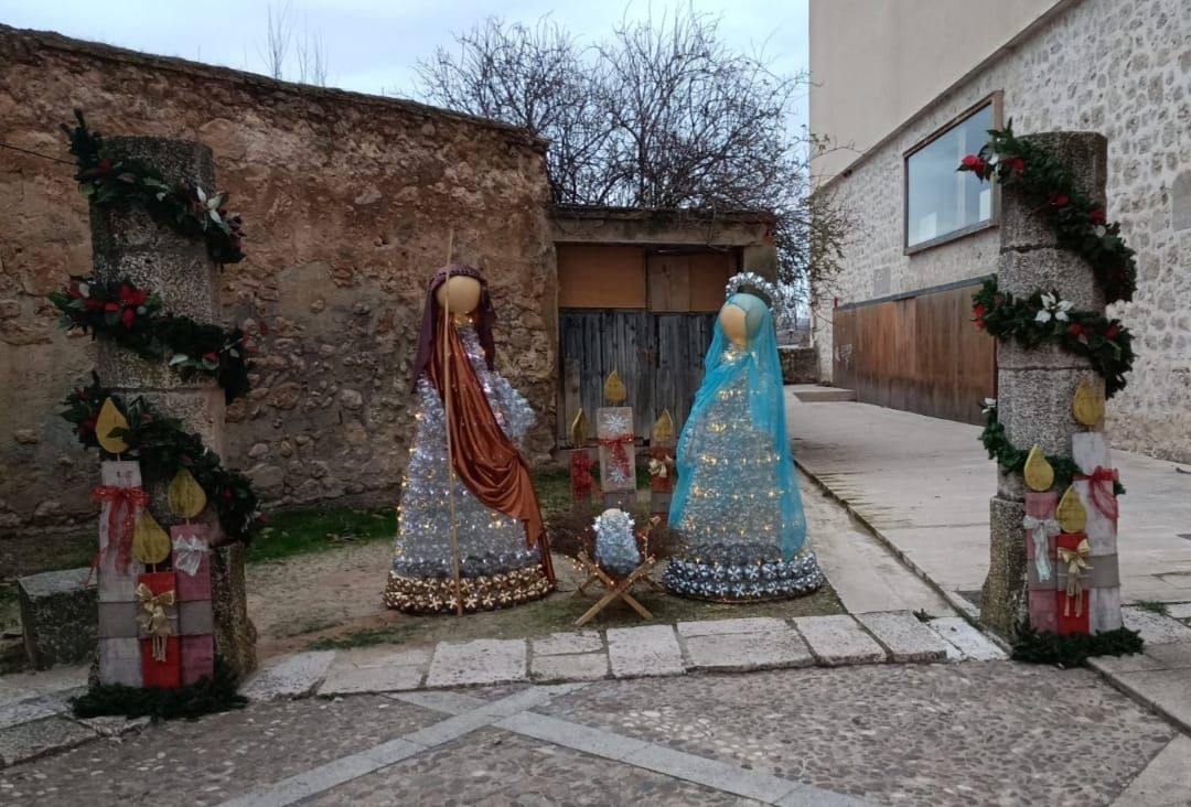 La decoración navideña de Fresnillo de las Dueñas, Gumiel de Izán y Peñaranda de Duero.