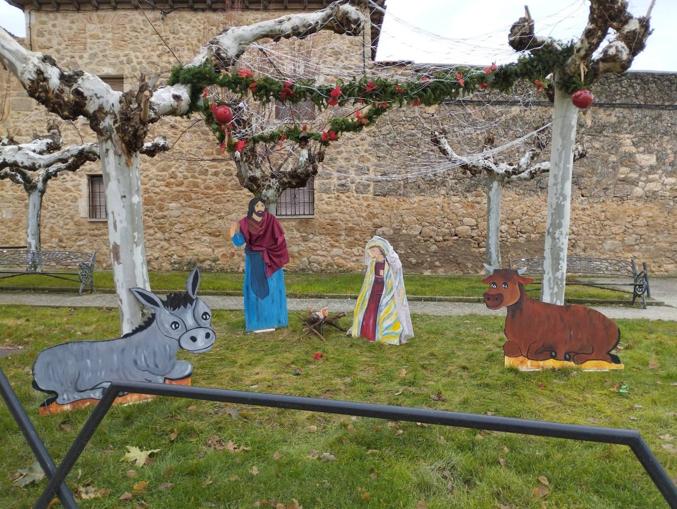 La decoración navideña de Fresnillo de las Dueñas, Gumiel de Izán y Peñaranda de Duero.