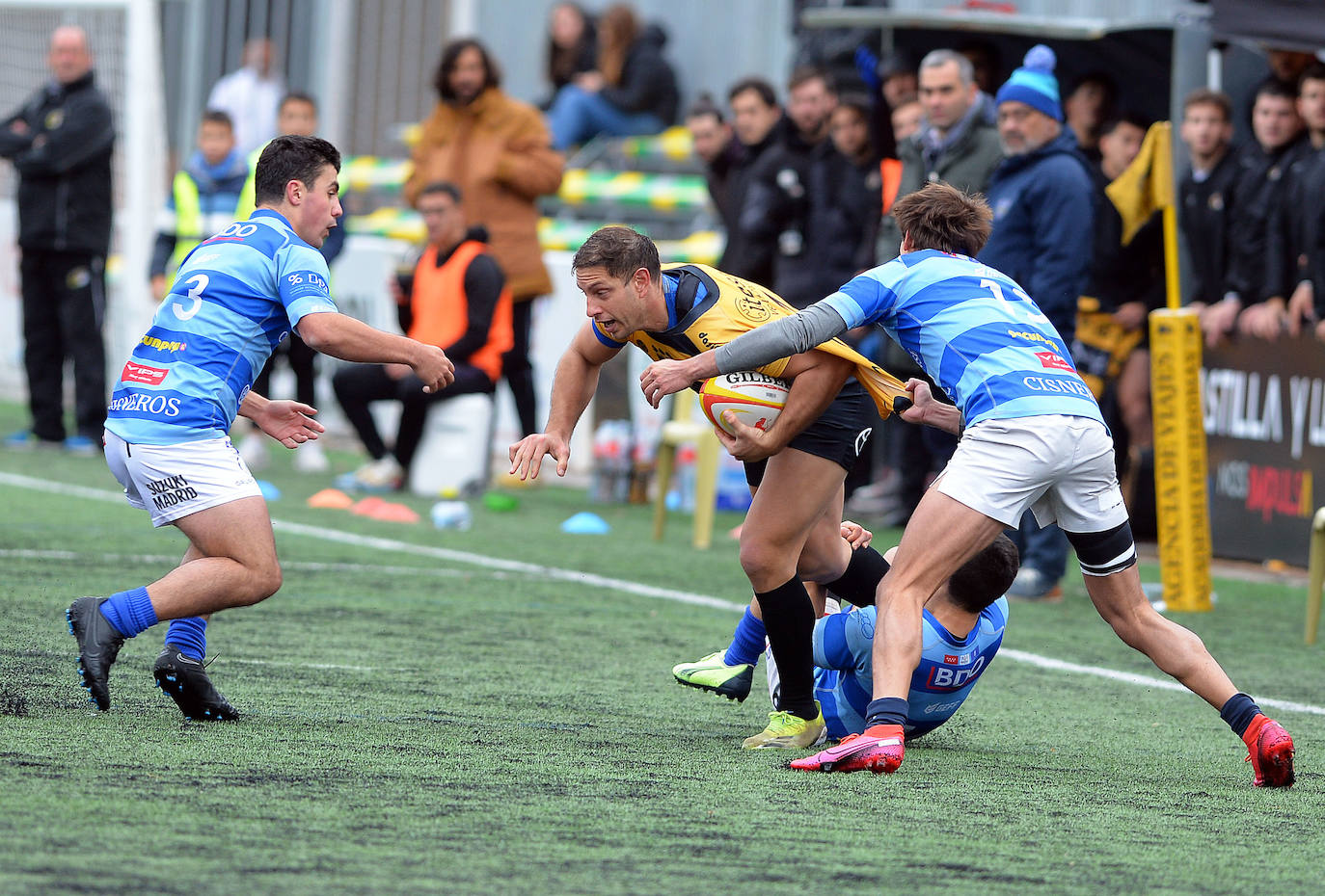 Imágenes de la victoria de Recoletas Burgos UBU ante Complutense Cisneros este domingo en San Amaro