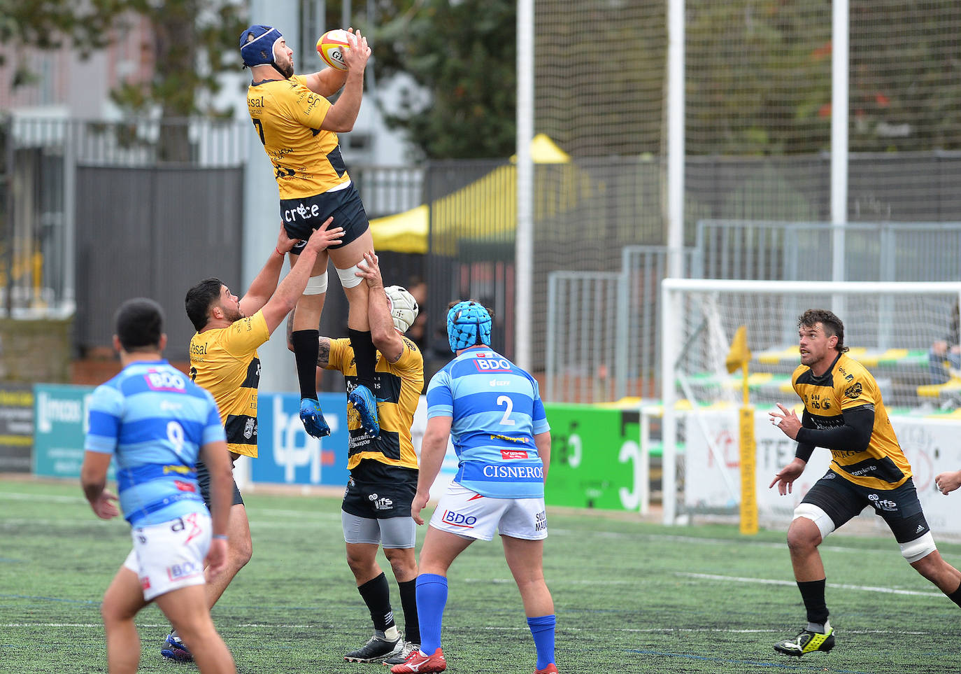 Imágenes de la victoria de Recoletas Burgos UBU ante Complutense Cisneros este domingo en San Amaro