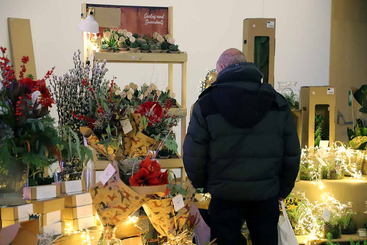 Fotos: La Feria de Navidad de los Floristas cierra con nota en Burgos