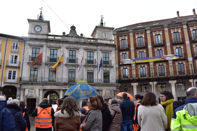 Fotos: Los trabajadores sociales del Ayuntamiento reivindican mejoras laborales al grito de «¡Reconocimiento ya!»