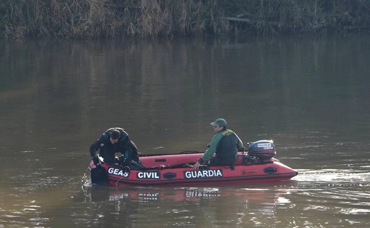 Reanudación de las tareas de búsqueda de los cuerpos del ultraligero siniestrado en Villamarciel