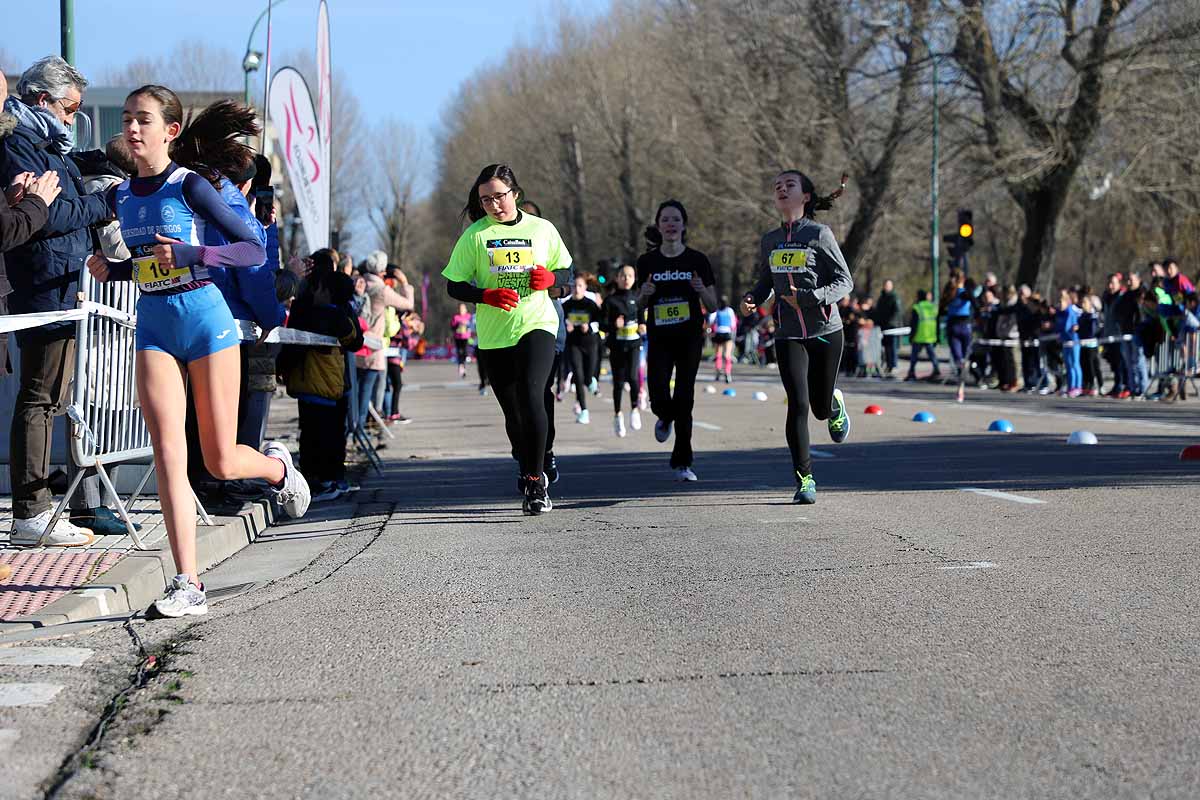 Fotos: Los corredores más pequeños despiden el año en la San Silvestre Cidiana
