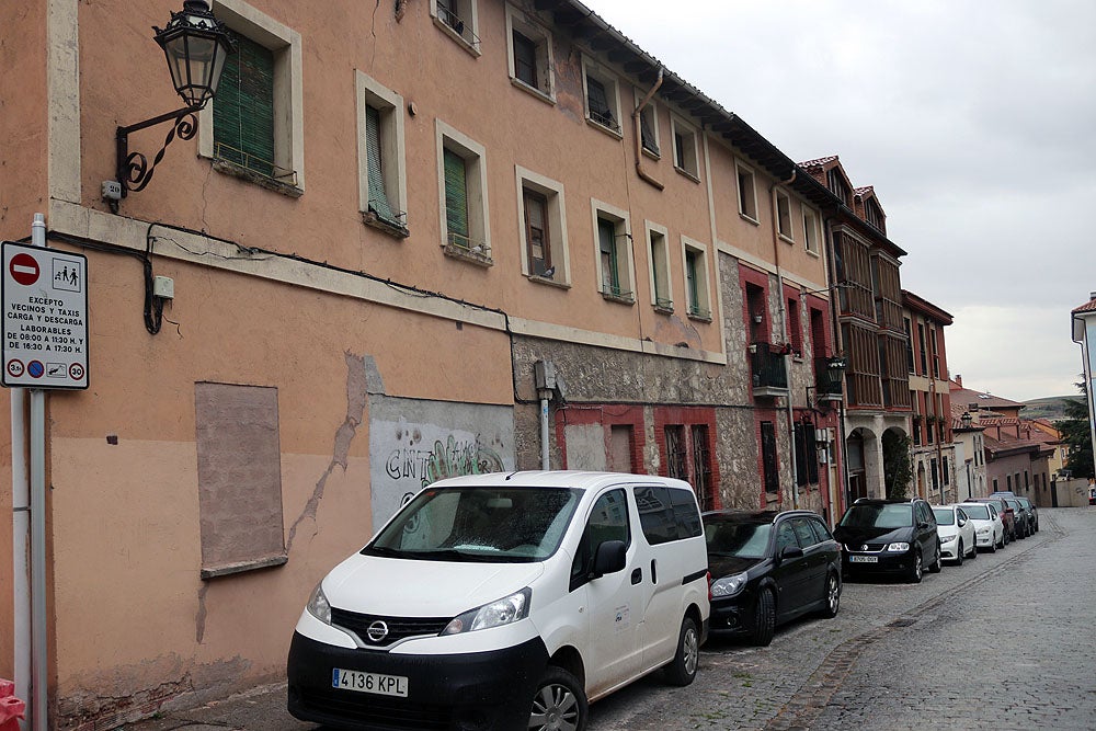 Los vecinos del Casco Histórico Alto, preocupados por el recorte de aparcamientos