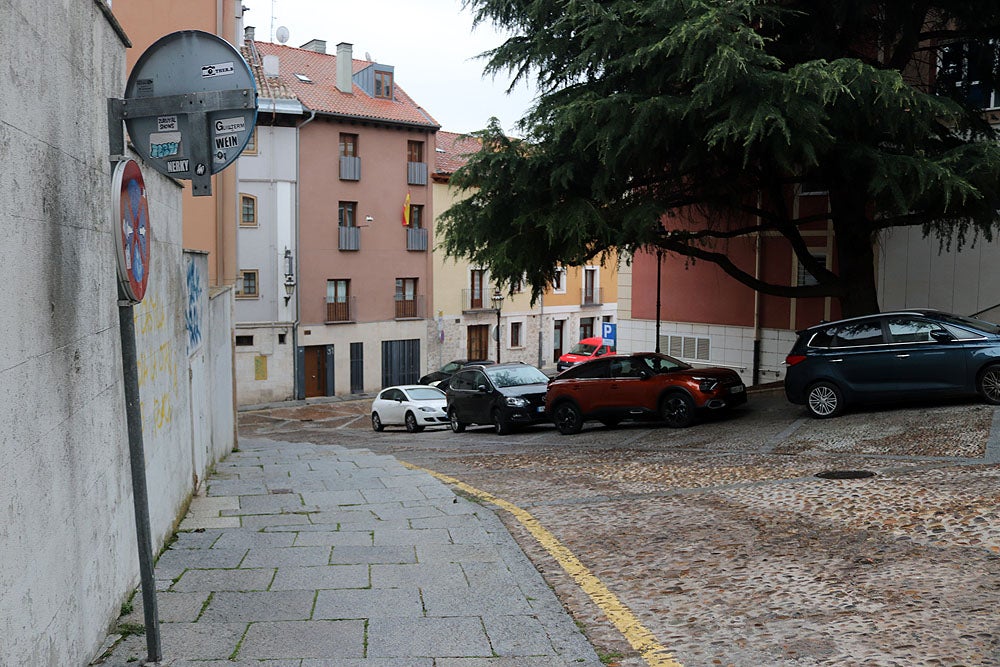 Los vecinos del Casco Histórico Alto, preocupados por el recorte de aparcamientos